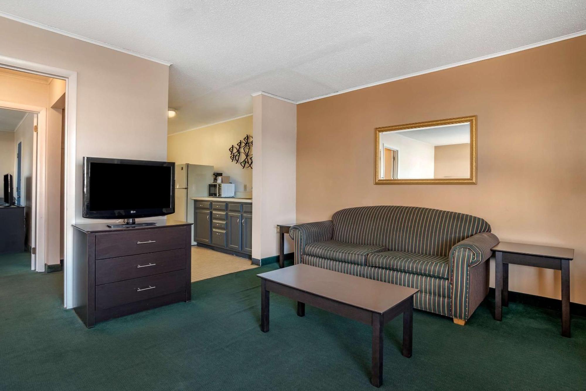 Two-Bedroom Suite - Non-Smoking,1655280177:JPEG